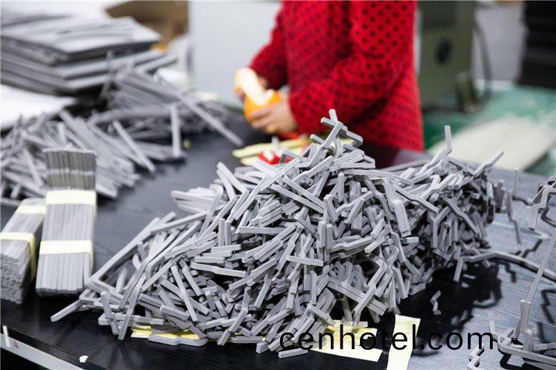 CR減震(zhen)保溫條